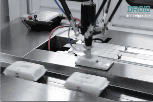 wet wipes lid applicator process2 - The Right Way to Lubricate Your Wet Wipes Machine