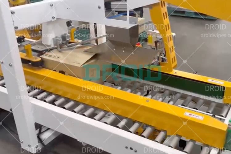 case packer for wet wipes  DROID  - UT-C300 Robotic Case Packer for Wet Wipes Production