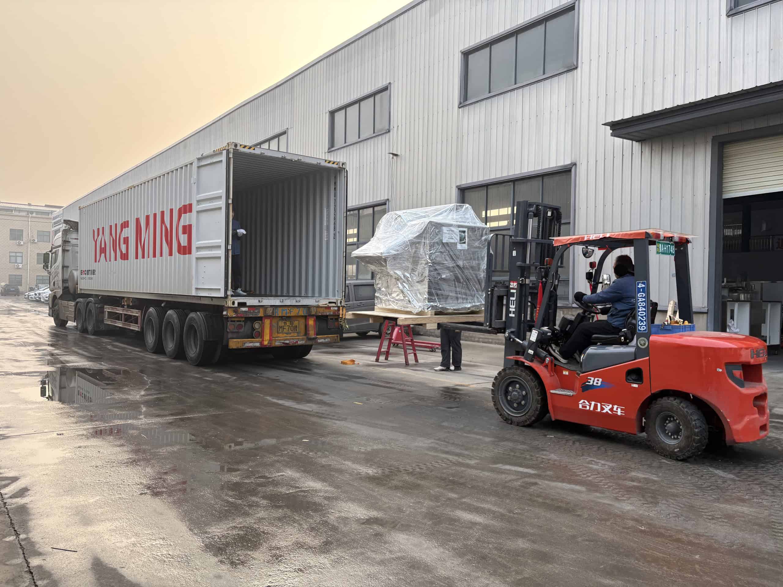 About DROID | Global Wet Wipes Machine Manufacturer wet wipes machine manufacturer DROID 1 scaled - About DROID | Global Wet Wipes Machine Manufacturer